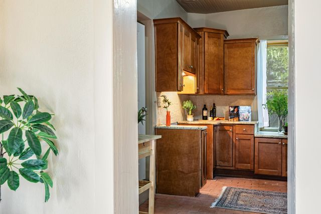 5110 Guadalupe Trail NW, Albuquerque, NM 87107