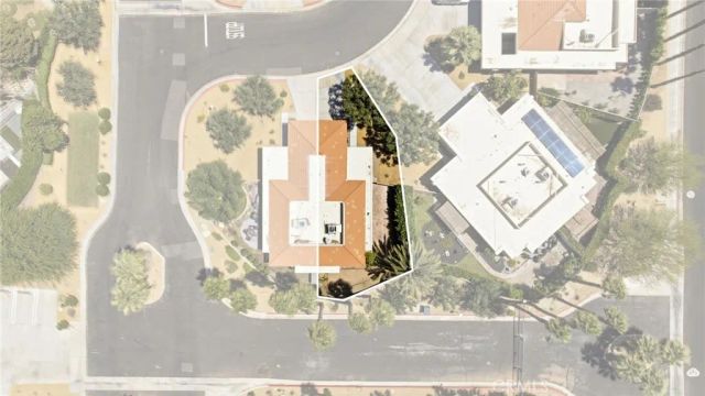 1541 Sunflower Court South, Palm Springs, CA 92262