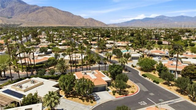 1541 Sunflower Court South, Palm Springs, CA 92262
