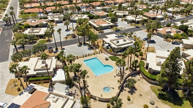 1541 Sunflower Court South, Palm Springs, CA 92262
