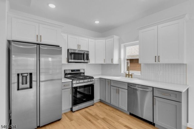 713 South 11th St, Newark City, NJ 07103