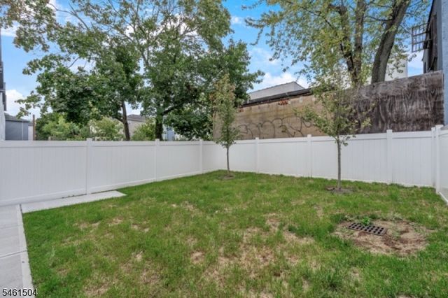 713 South 11th St, Newark City, NJ 07103