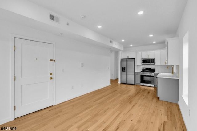 713 South 11th St, Newark City, NJ 07103