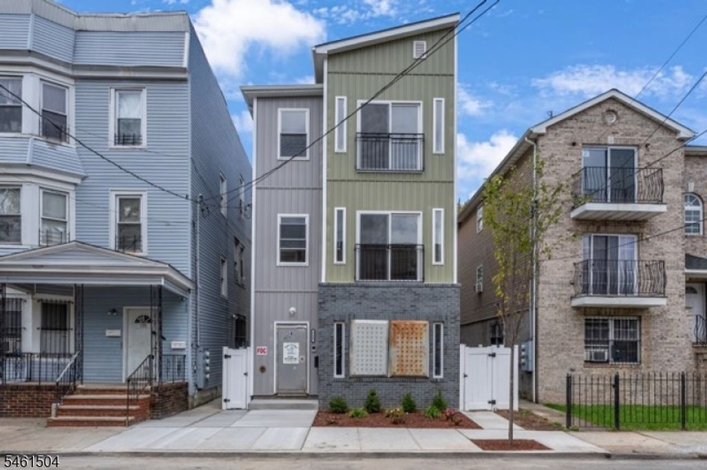 713 South 11th St, Newark City, NJ 07103