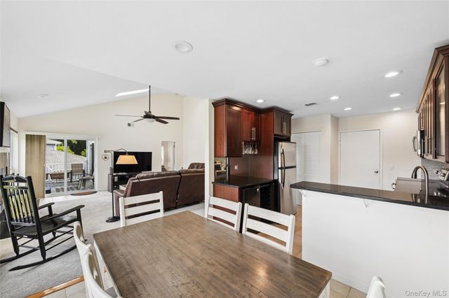 90 Hampton Vista Drive, Manorville, NY 11949