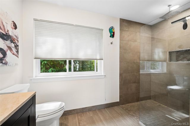 90 Hampton Vista Drive, Manorville, NY 11949