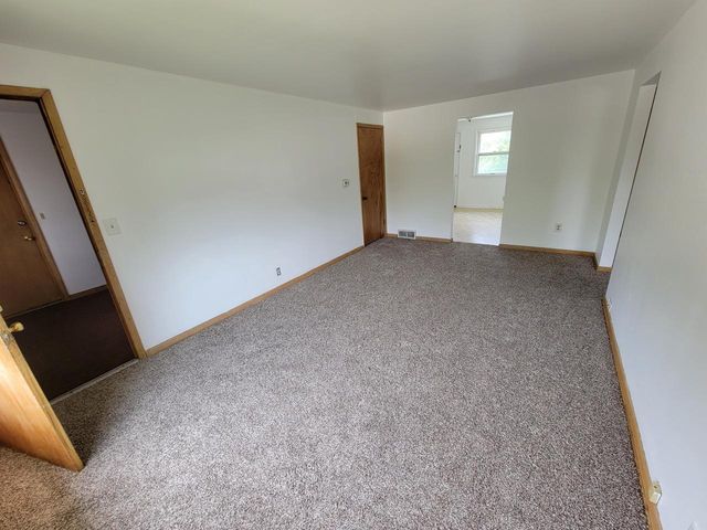 2053 W Warnimont AVENUE, Milwaukee, WI 53221