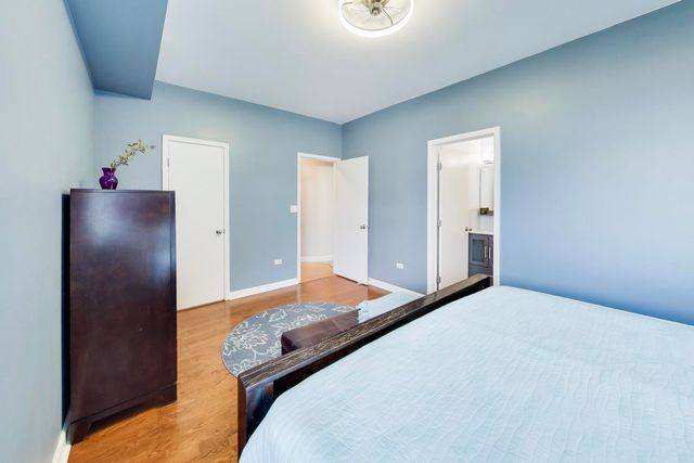 680 N GREEN Street 702, Chicago, IL 60642