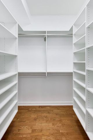 680 N GREEN Street 702, Chicago, IL 60642