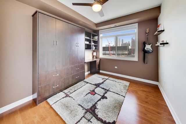 680 N GREEN Street 702, Chicago, IL 60642