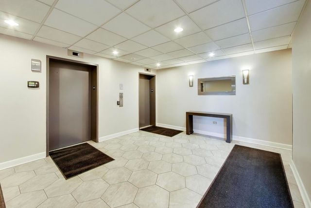 680 N GREEN Street 702, Chicago, IL 60642