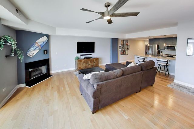 680 N GREEN Street 702, Chicago, IL 60642