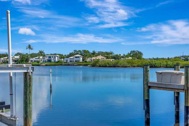102 Victory Drive, Jupiter, FL 33477