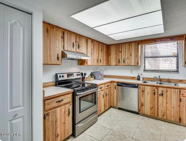 19 Tomoka Meadows Boulevard, Ormond Beach, FL 32174