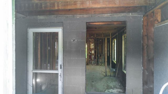 1241 W 17th Avenue, Gary, IN 46407