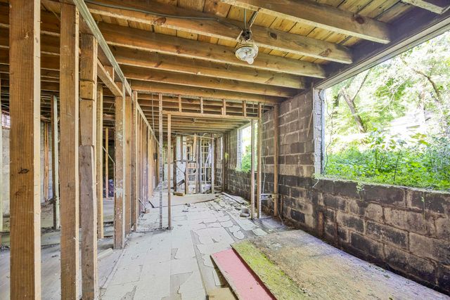 1241 W 17th Avenue, Gary, IN 46407
