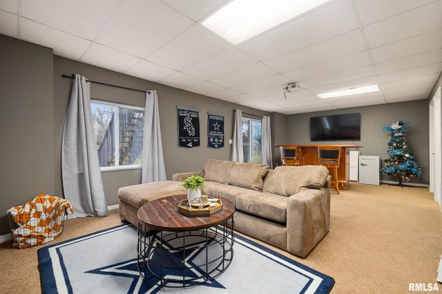 5926 W RIDGECREST Circle, Peoria, IL 61615