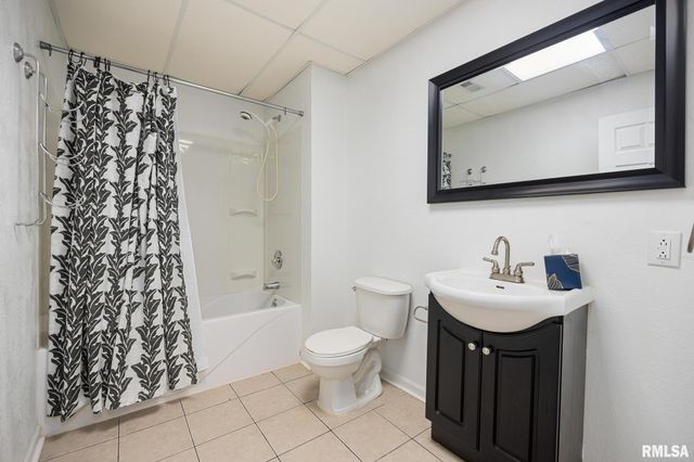 5926 W RIDGECREST Circle, Peoria, IL 61615