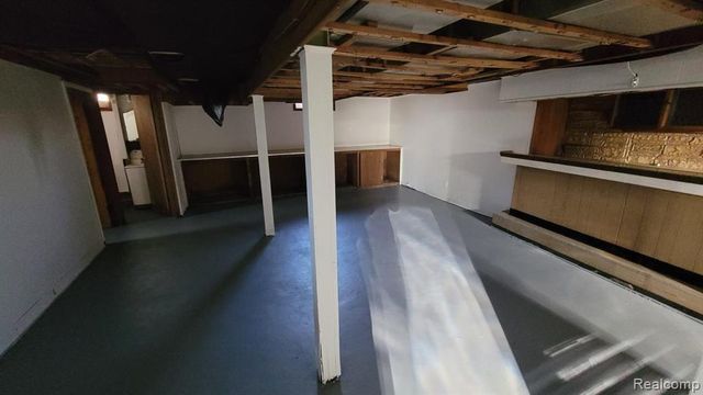 9215 Grandville Avenue, Detroit, MI 48228