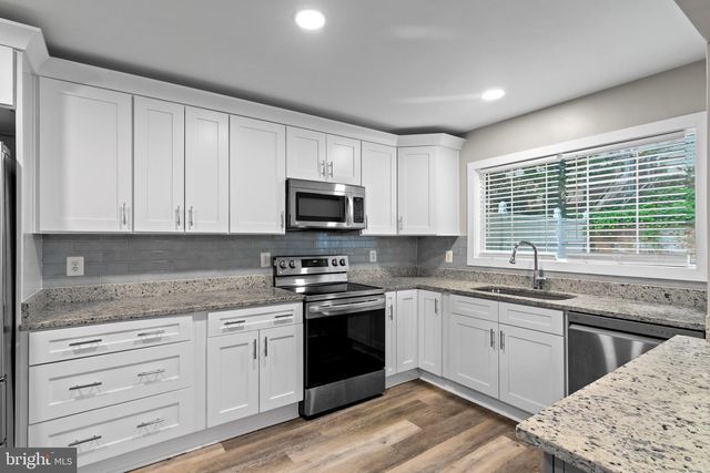 4727 EXETER ST, Annandale, VA 22003