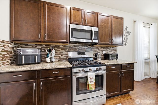 16305 25th Avenue Ct E, Tacoma, WA 98445