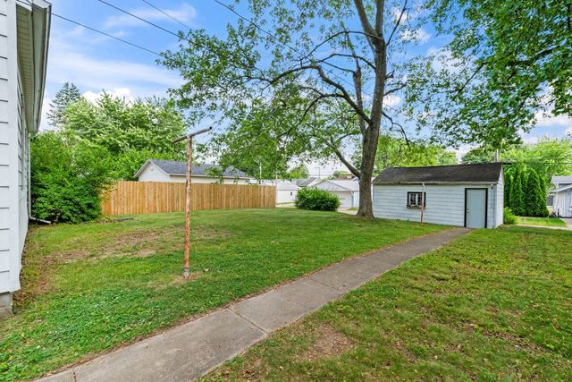542 21st Avenue, Moline, IL 61265