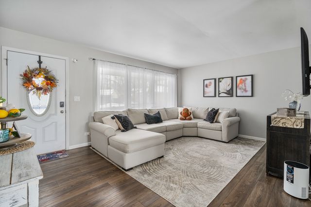 224 Kedvale Court, Bolingbrook, IL 60440