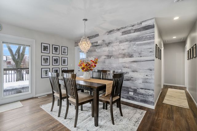 224 Kedvale Court, Bolingbrook, IL 60440