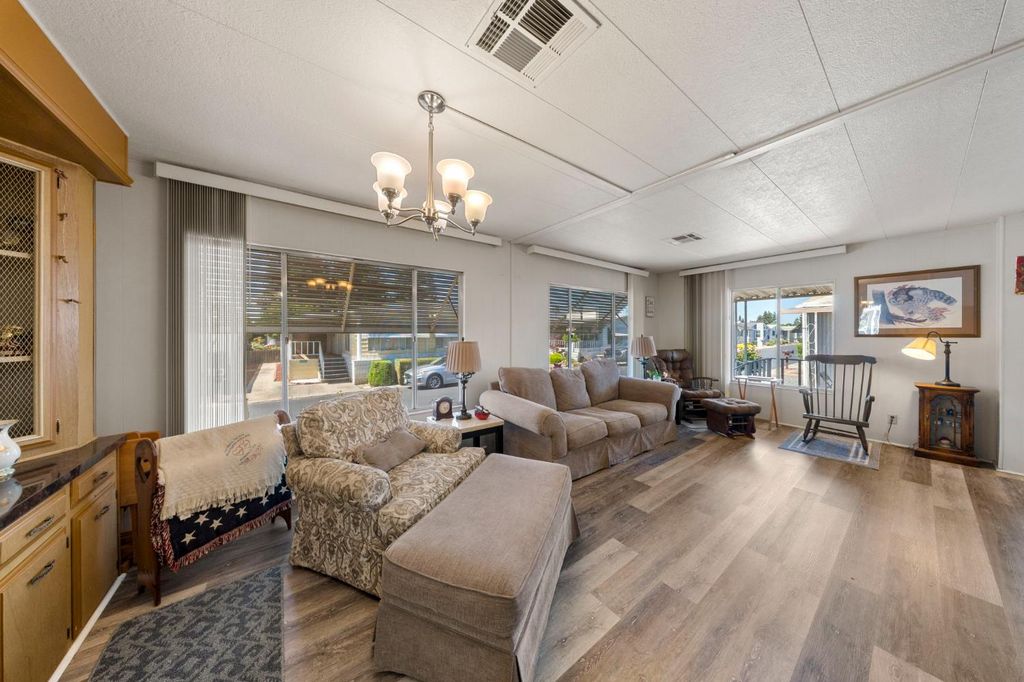 Image 10 of property listing at 3812 Maui Terrance, Modesto, CA 95355