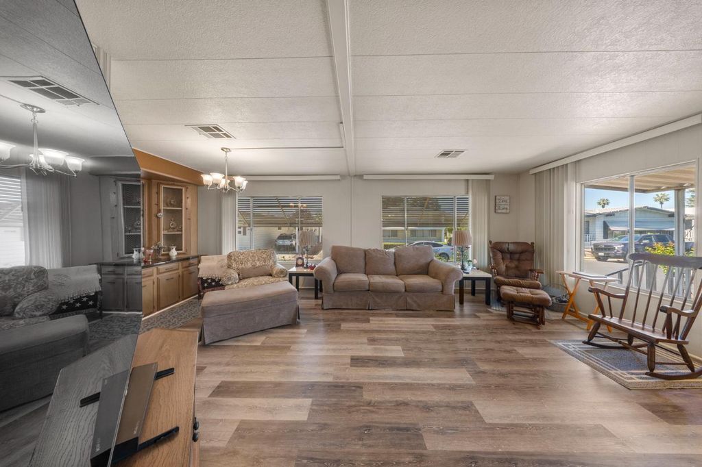Image 11 of property listing at 3812 Maui Terrance, Modesto, CA 95355