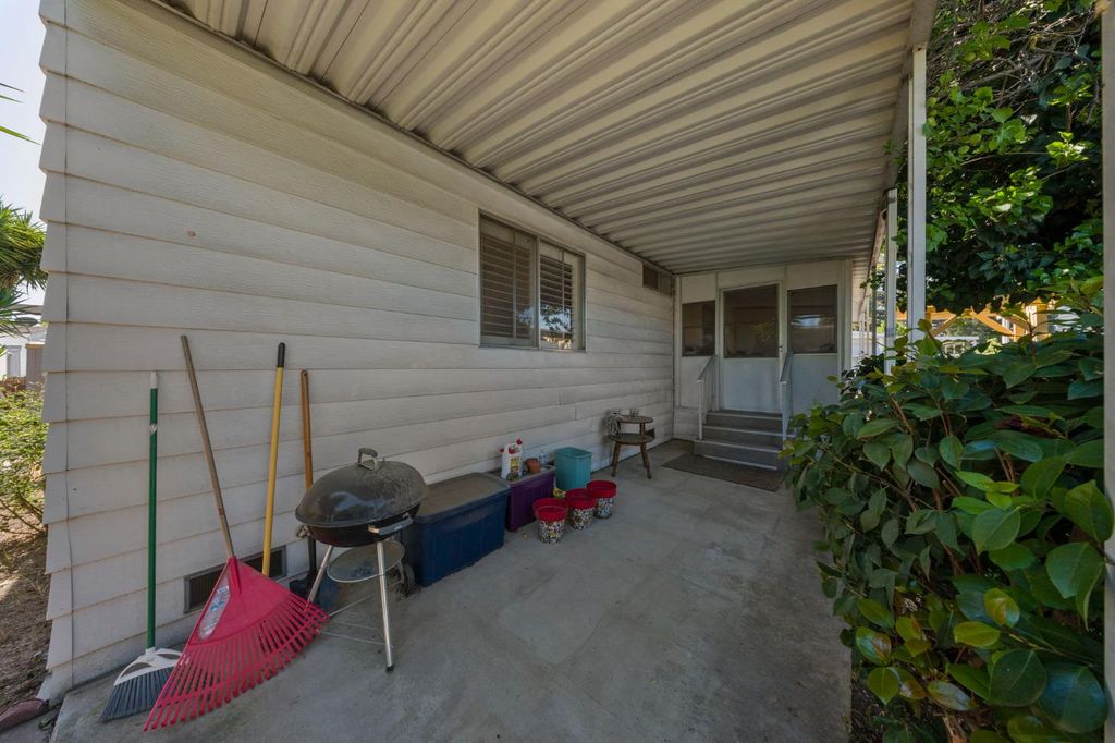 Image 25 of property listing at 3812 Maui Terrance, Modesto, CA 95355