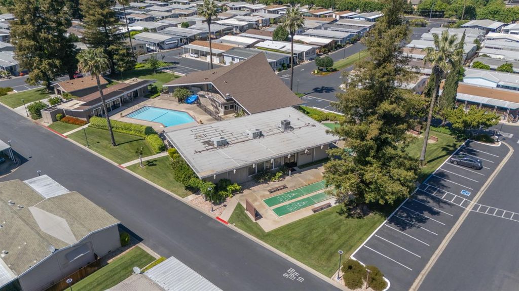 Image 4 of property listing at 3812 Maui Terrance, Modesto, CA 95355