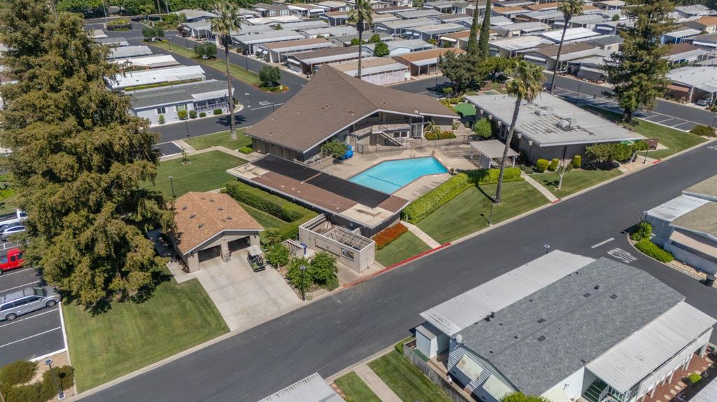Image 5 of property listing at 3812 Maui Terrance, Modesto, CA 95355