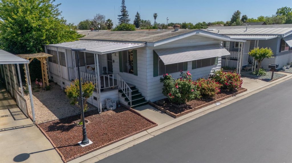 Image 8 of property listing at 3812 Maui Terrance, Modesto, CA 95355