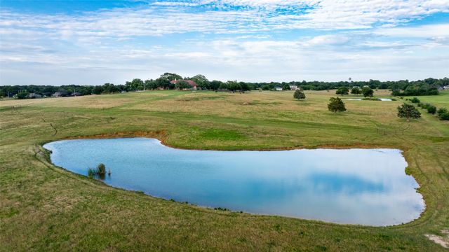 701 W Walcott Street, Pilot Point, TX 76258