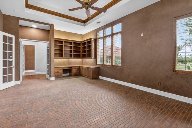 701 W Walcott Street, Pilot Point, TX 76258