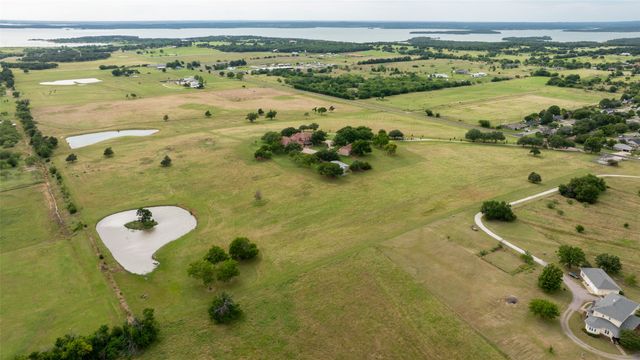 701 W Walcott Street, Pilot Point, TX 76258