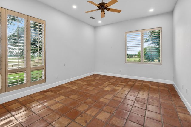 701 W Walcott Street, Pilot Point, TX 76258