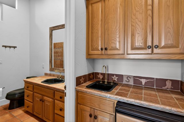 701 W Walcott Street, Pilot Point, TX 76258