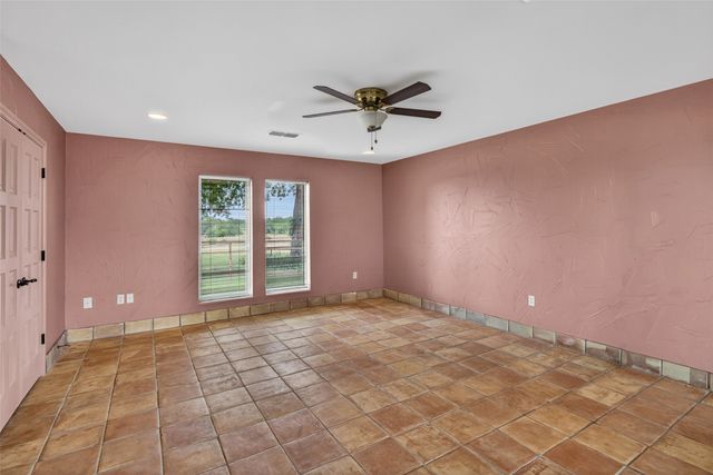 701 W Walcott Street, Pilot Point, TX 76258
