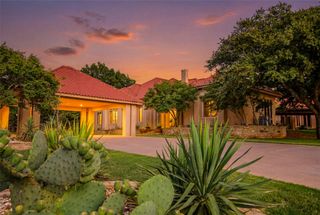 701 W Walcott Street, Pilot Point, TX 76258