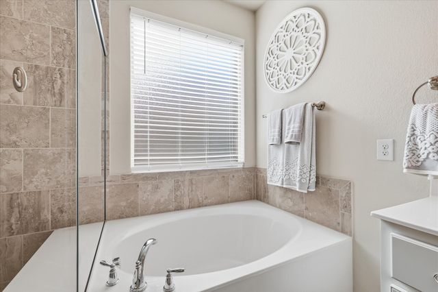 2424 Rooster Lane, Northlake, TX 76247