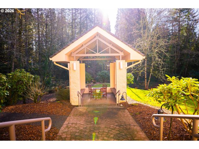 6605 W BURNSIDE St 153, Portland, OR 97210