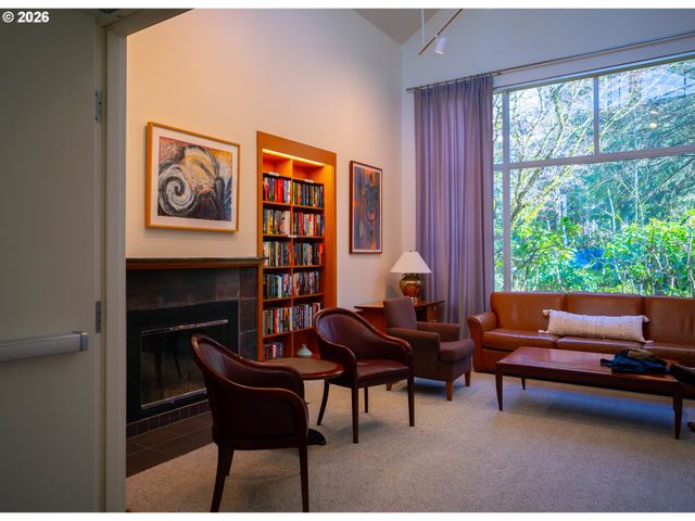 6605 W BURNSIDE St 153, Portland, OR 97210