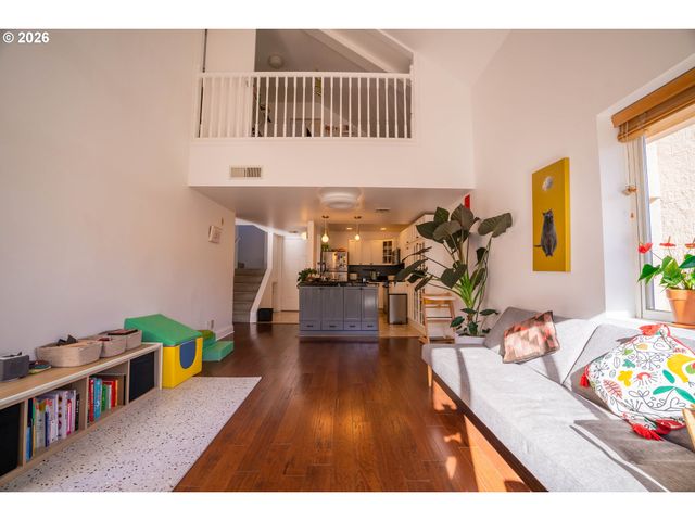 6605 W BURNSIDE St 153, Portland, OR 97210