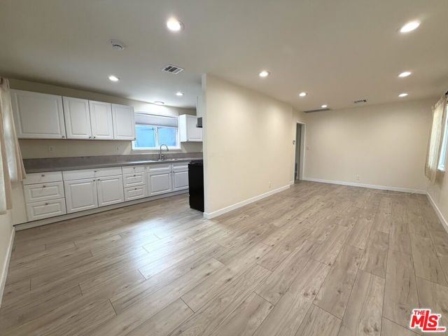 1165 Western Avenue, Glendale, CA 91201