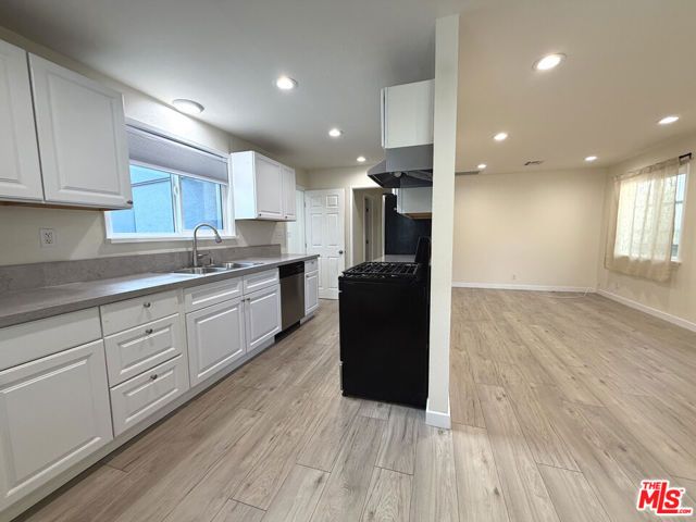 1165 Western Avenue, Glendale, CA 91201