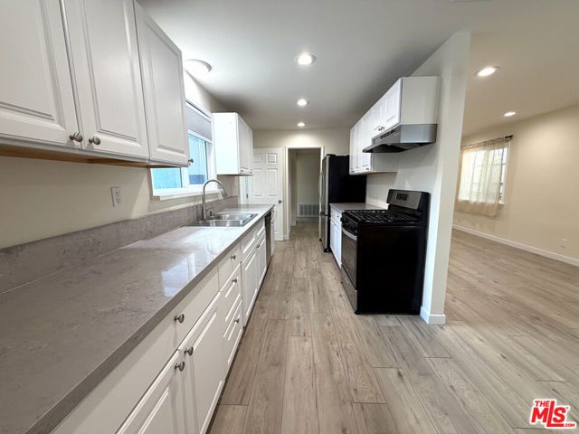 1165 Western Avenue, Glendale, CA 91201