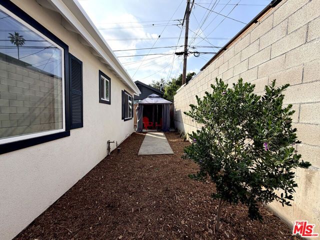 1165 Western Avenue, Glendale, CA 91201