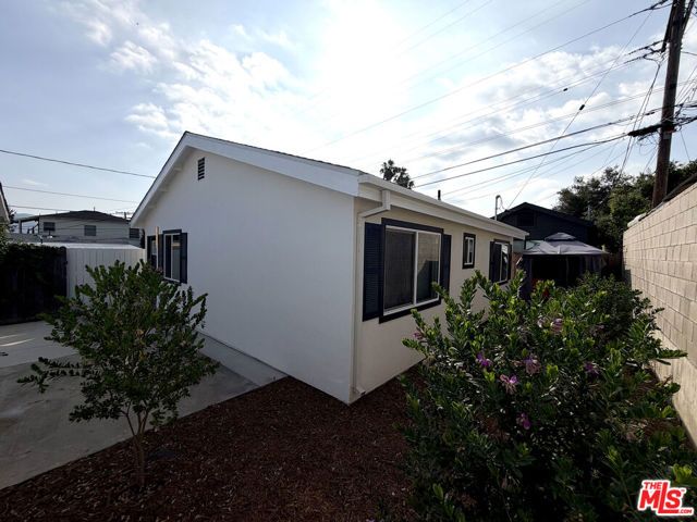 1165 Western Avenue, Glendale, CA 91201